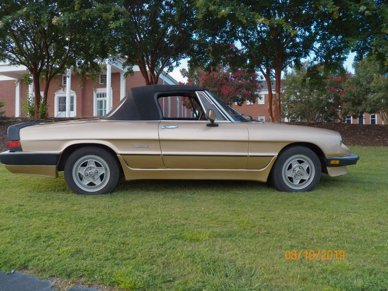 Illustration for article titled At $3,500, Is This Kinda Rough 1986 Alfa Romeo Spider Veloce Still A Pretty Slick Deal?
